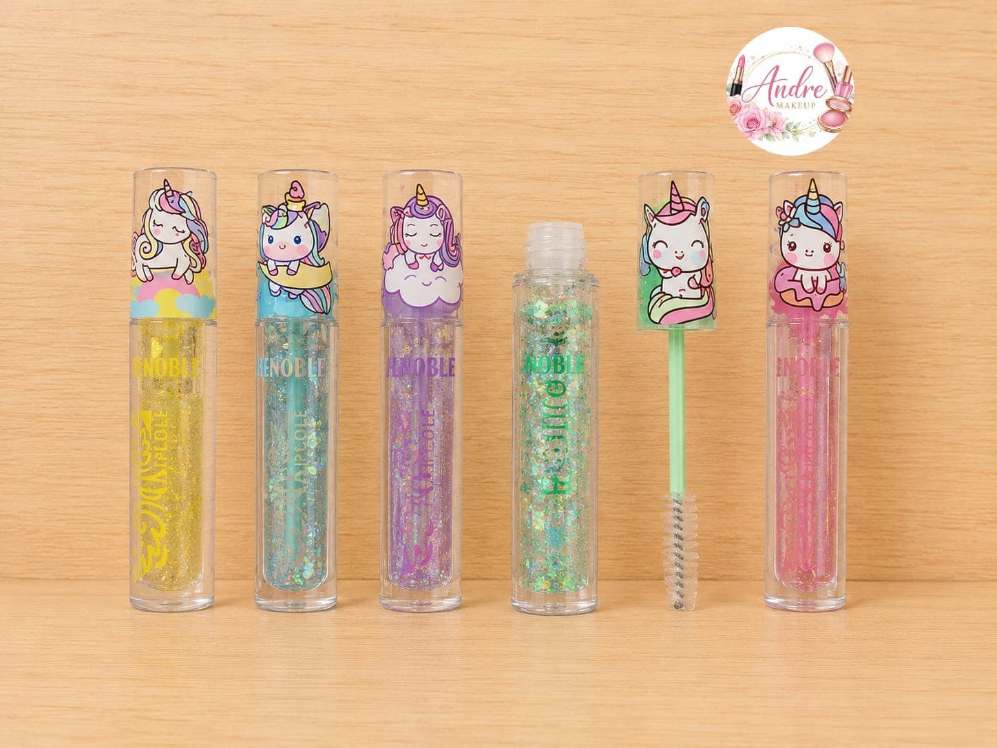 🦄 MÁSCARA PARA PESTAÑAS Y CEJAS CON GLITTER — imagen 1 de 1