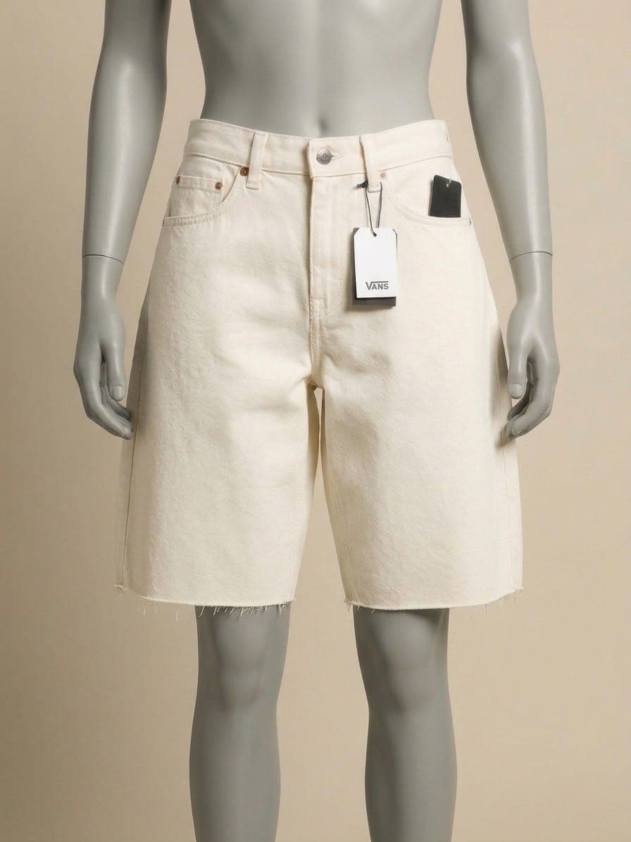 Short VANS de mezclilla (denim) de tiro alto y corte relajado estilo bermuda.