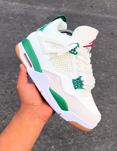 Nike SB x Air Jordan 4 Retro "Pine Green"