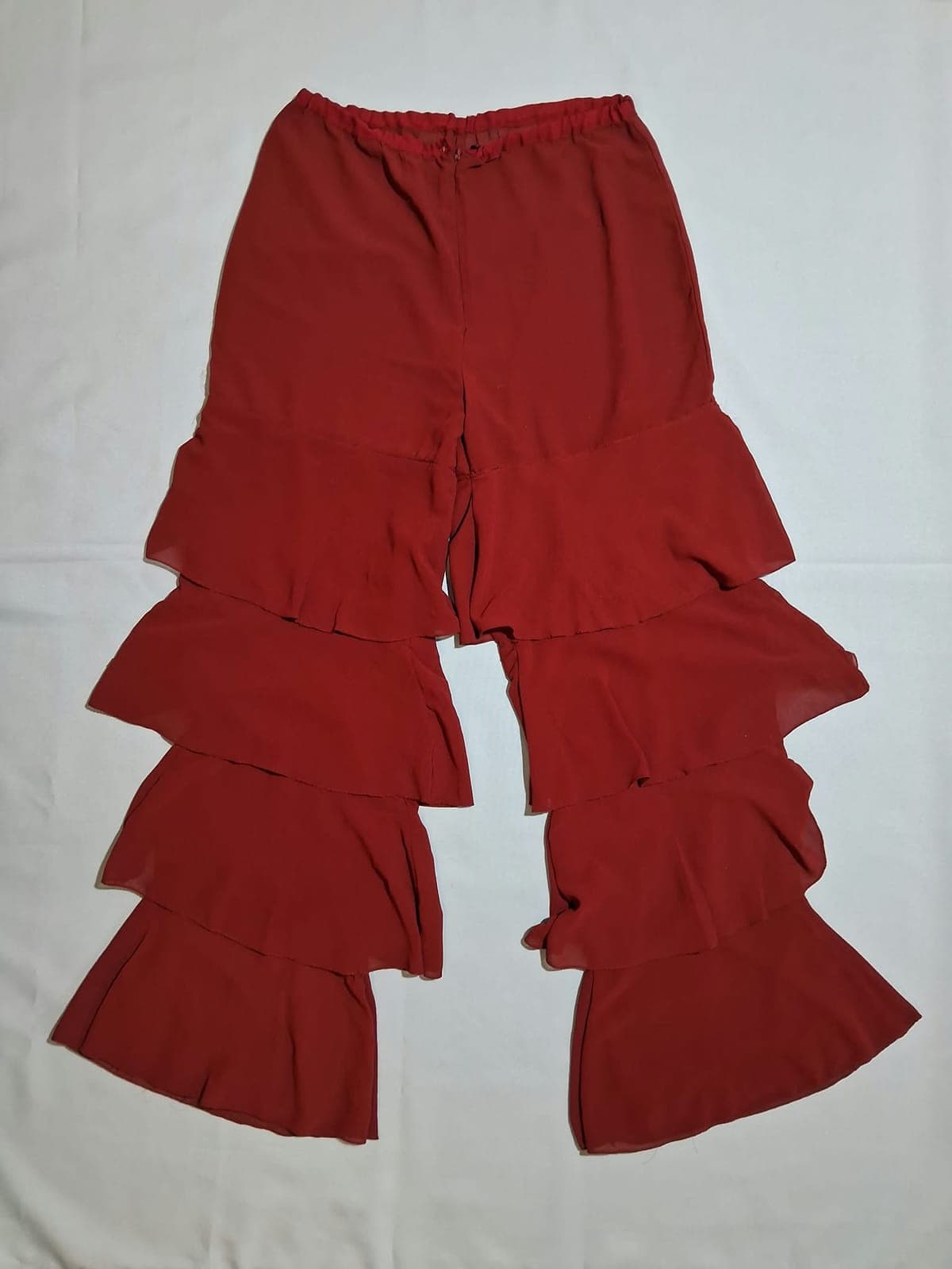 Pantalón con volados — imagen 1 de 2