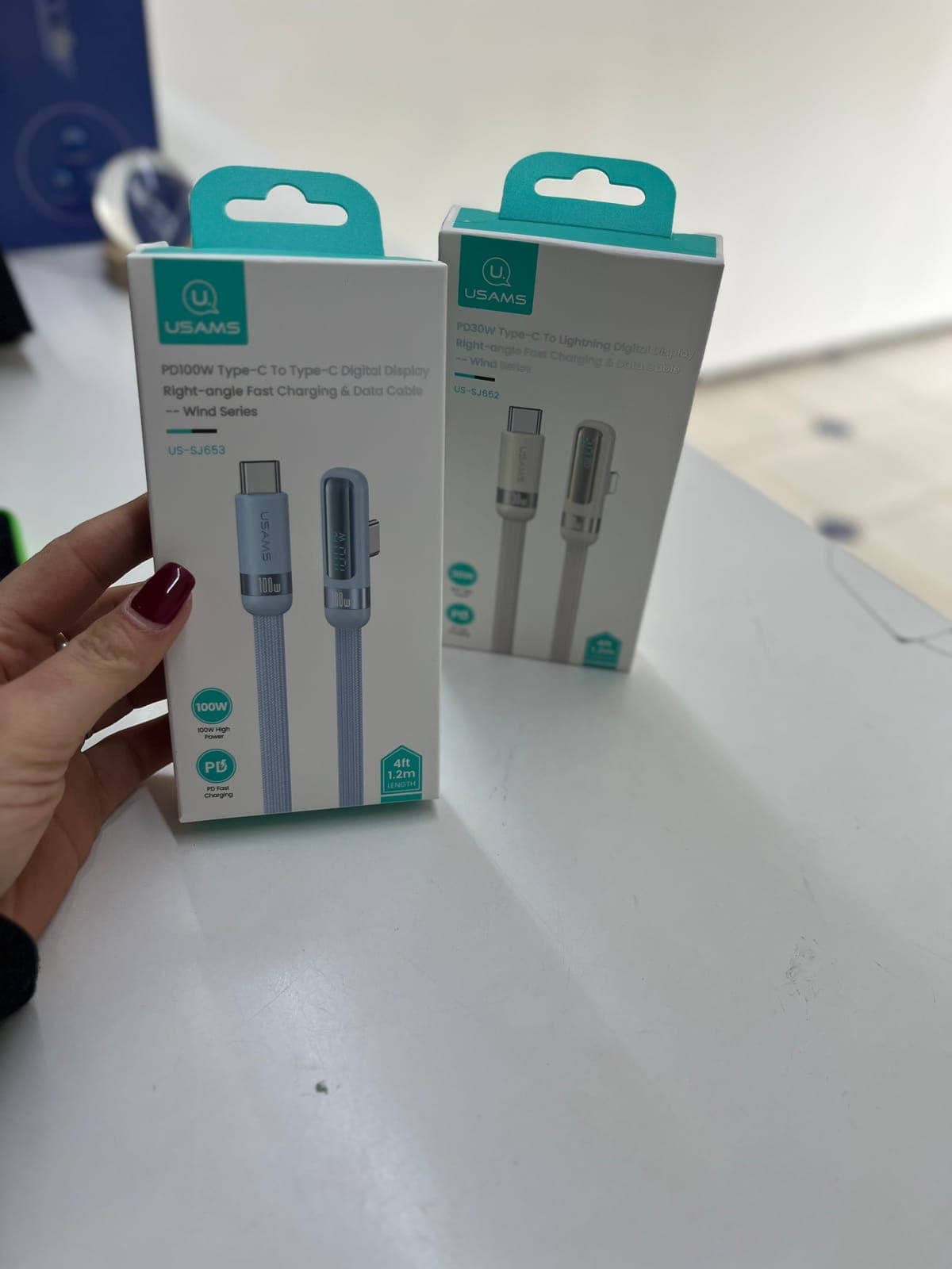 Cable USB-C a USB-C de 100W — 1,20 m — imagen 1 de 1
