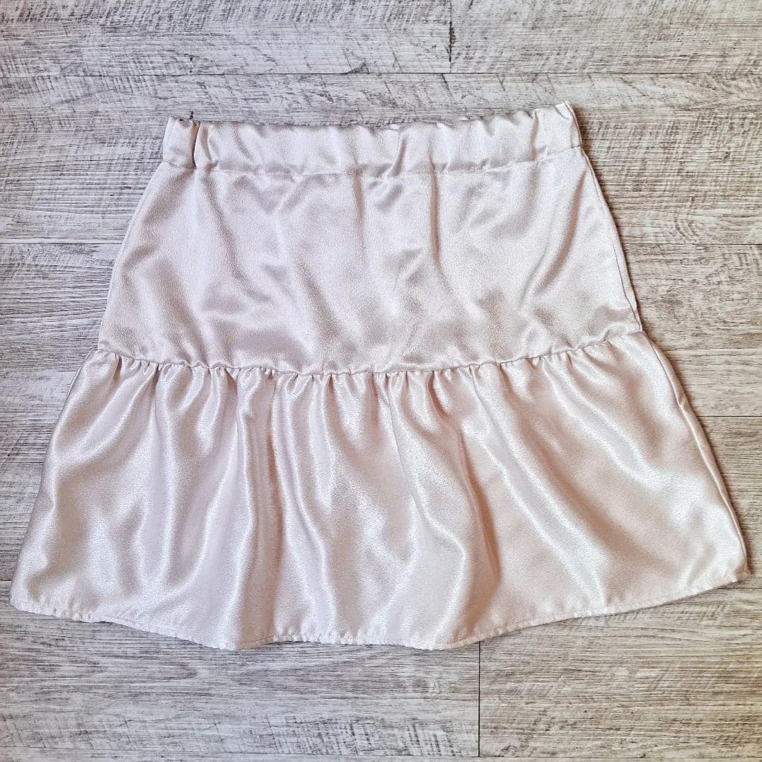 Falda con volado