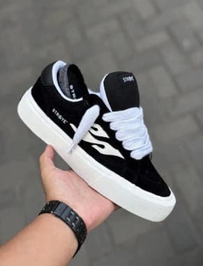 Zapatillas Straye Venice "Black Flames" — imagen 1 de 1