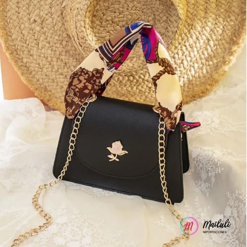 Cartera Mini Bolso Bandolera Con Cadenita Y Seda A La Moda — imagen 1 de 3