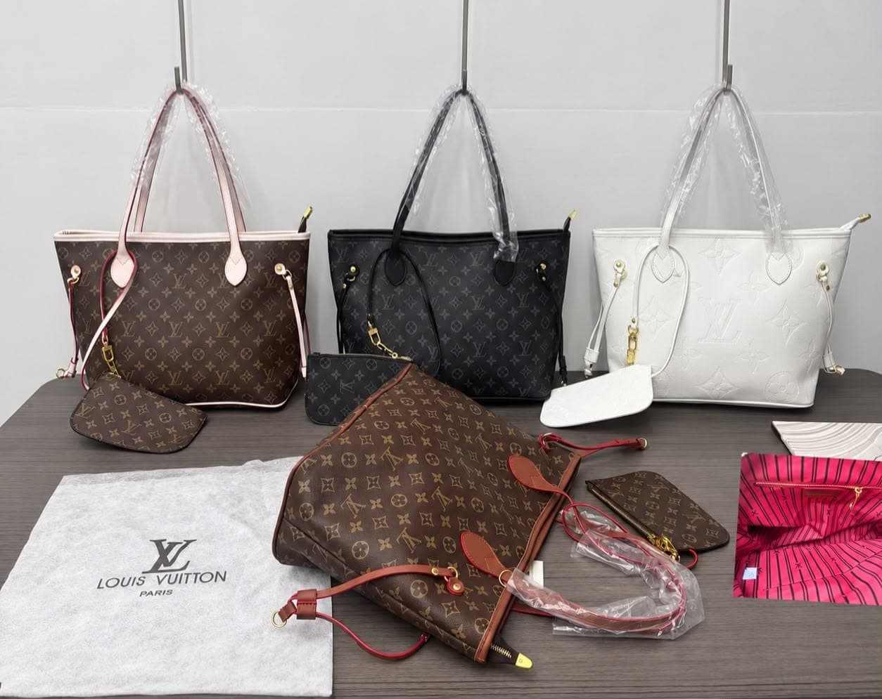 Cartera grande Louis Vuitton — imagen 1 de 4
