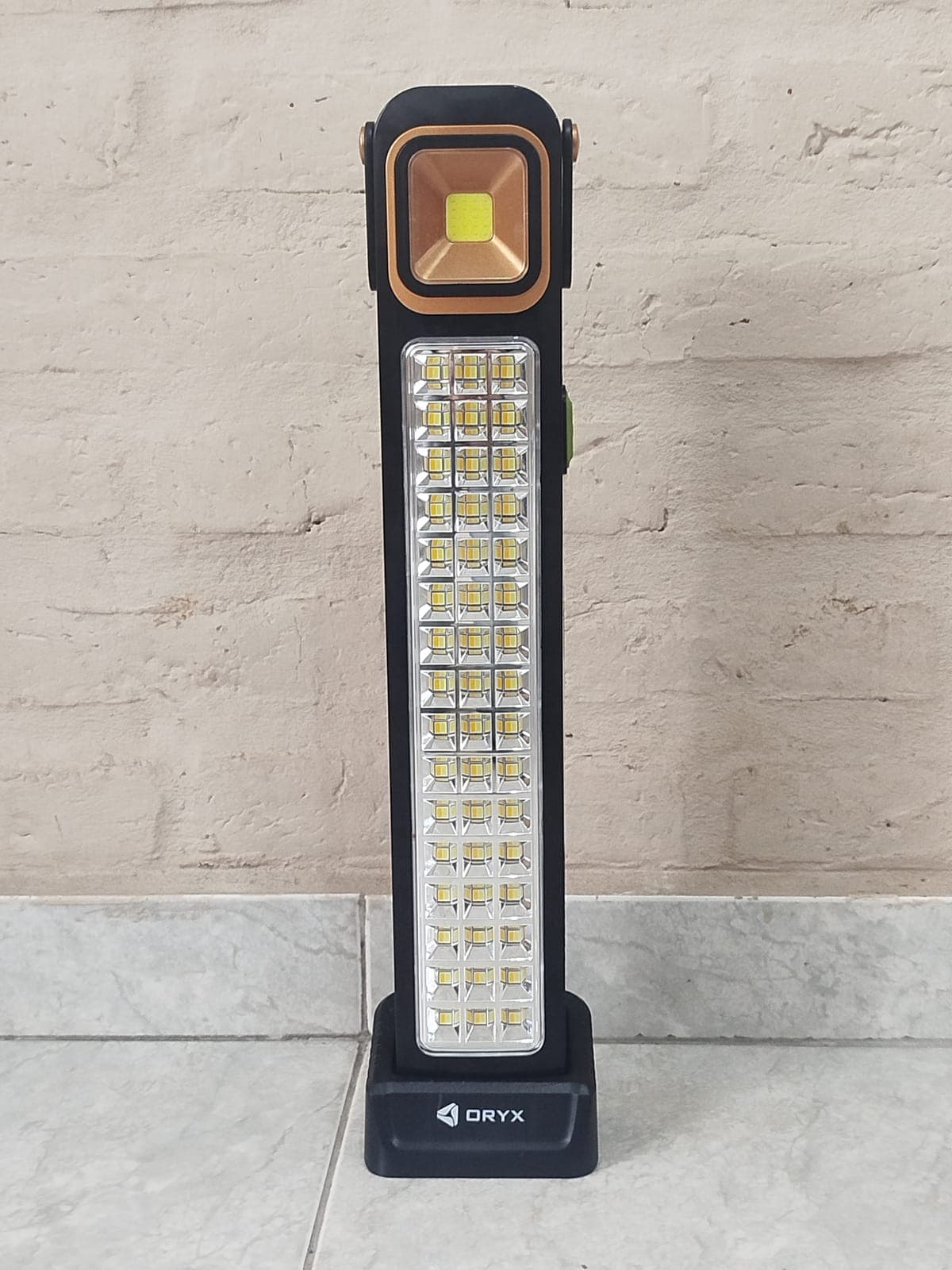 Luz Led solar de emergencia