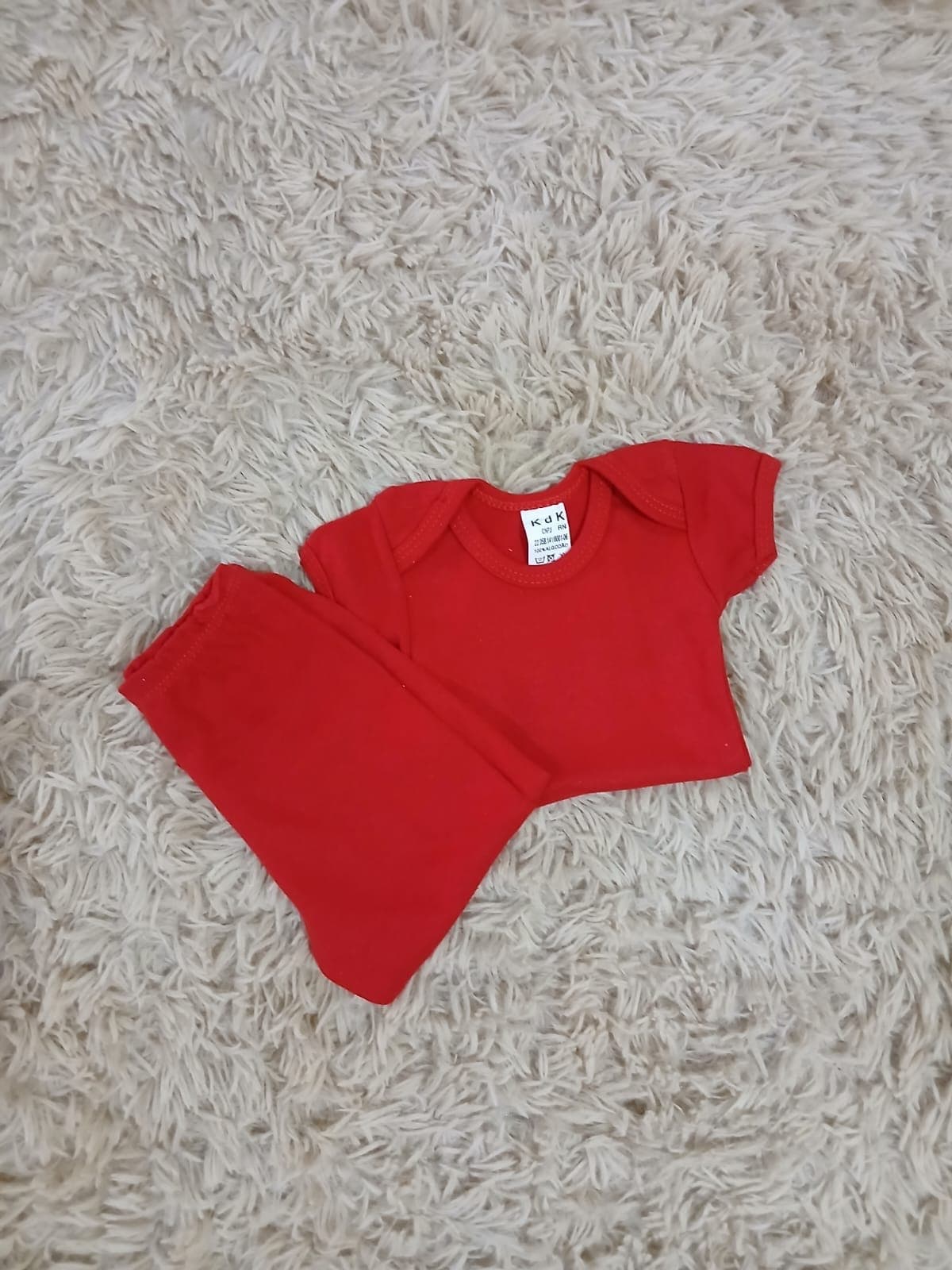 Conjunto Bebê Vermelho Color Baby – Body Manga Curta e Calça