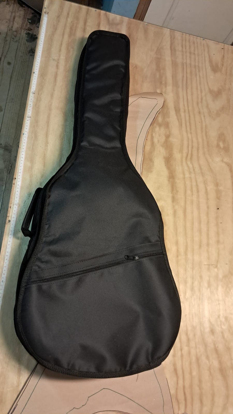 Funda de guitarra acústica clásica — imagen 1 de 4