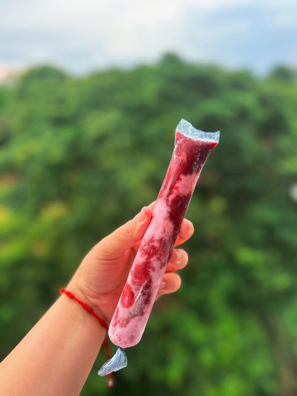 Geladinho Artesanal Morango com calda