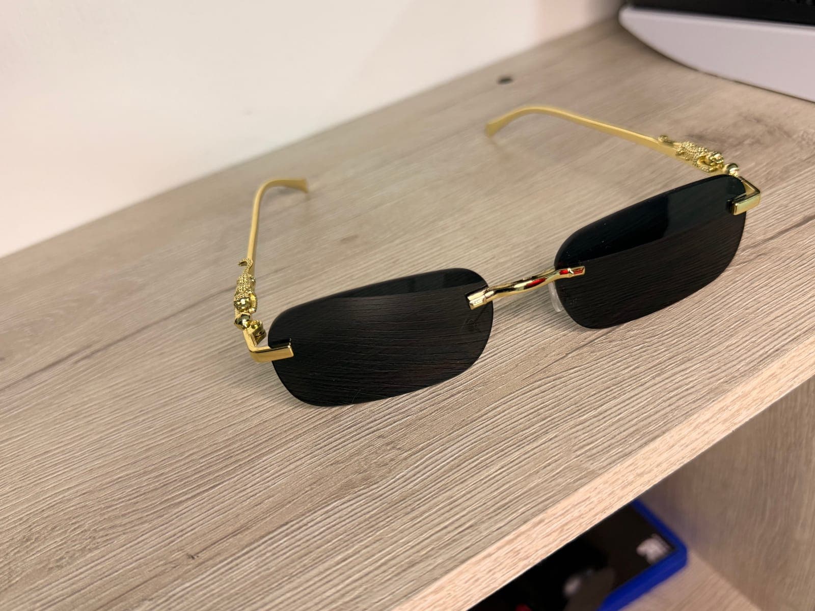Lentes con tallado de precisión